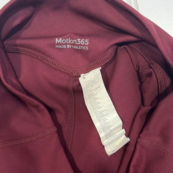 Fabletics motion 365 maroon mid rise cropped leggings - Picture 3 of 7